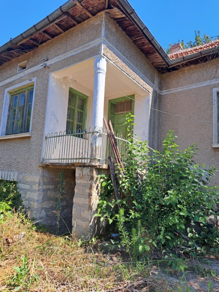 Къща в село Фурен