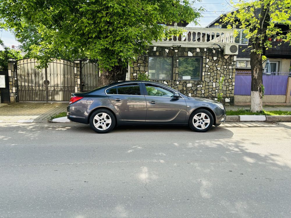 Opel insignia 2.0cdti 2011