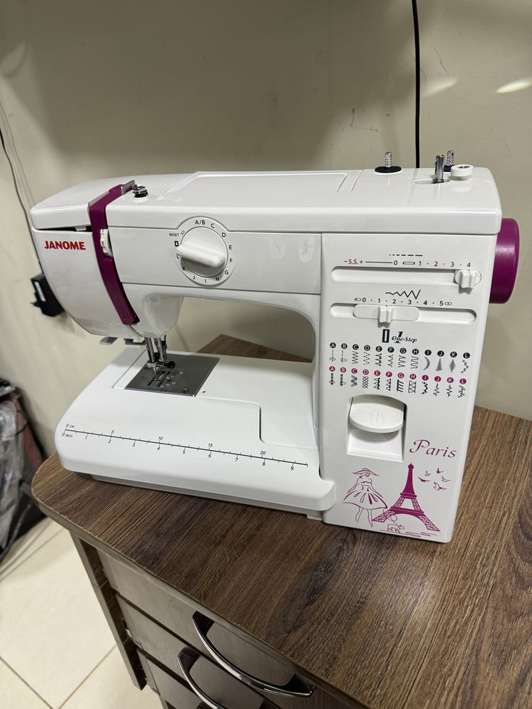 Швейная машина Janome Japan