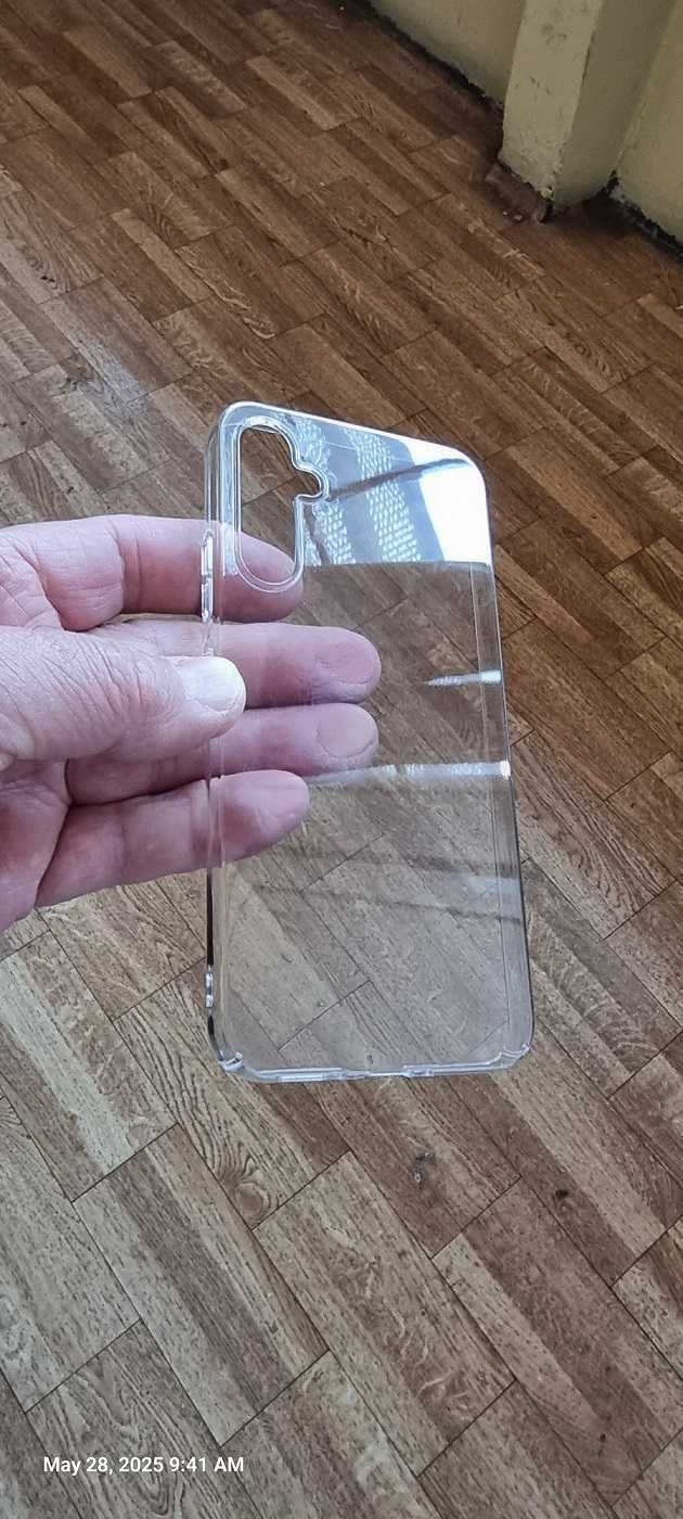 Подарявам 8 бр. нови калъфи - гръб за Samsung A34