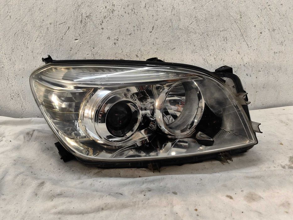 Оригинален фар Тойота Toyota Rav 4