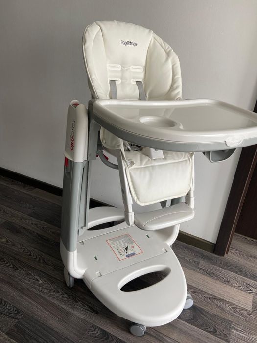 Vand scaun de masa pentru copii Peg Perego Tatamia