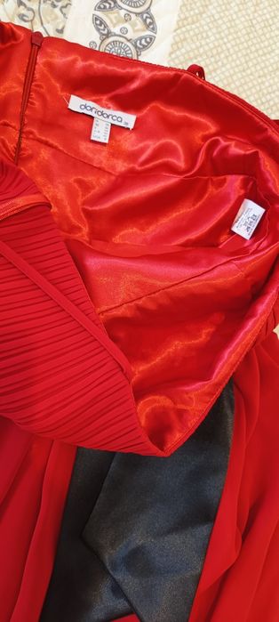 Rochiță Roșie ,Dora , din voal , măsura 38