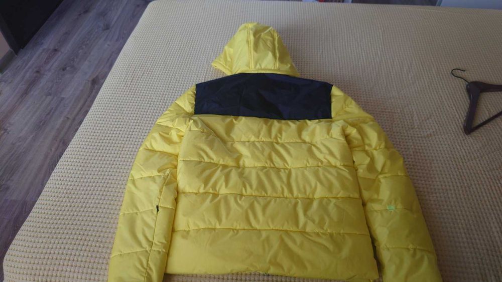 Яке за продажба, подходящо за ски, ново, размер 176