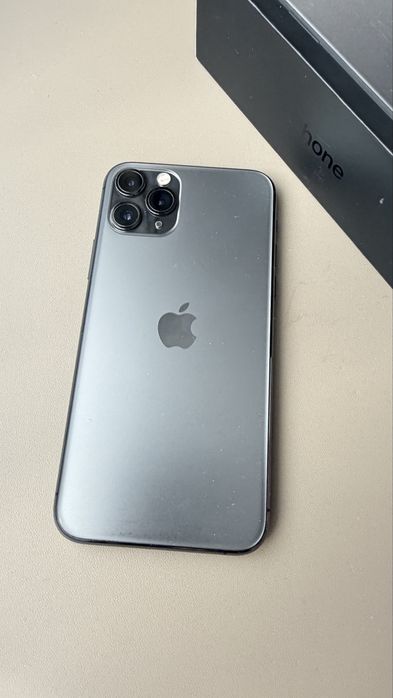 Продам айфон 11 про