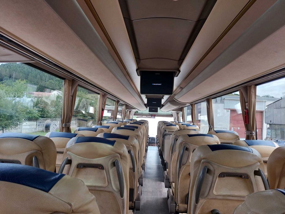 Transport persoane intern si international cu microbuze si autocare