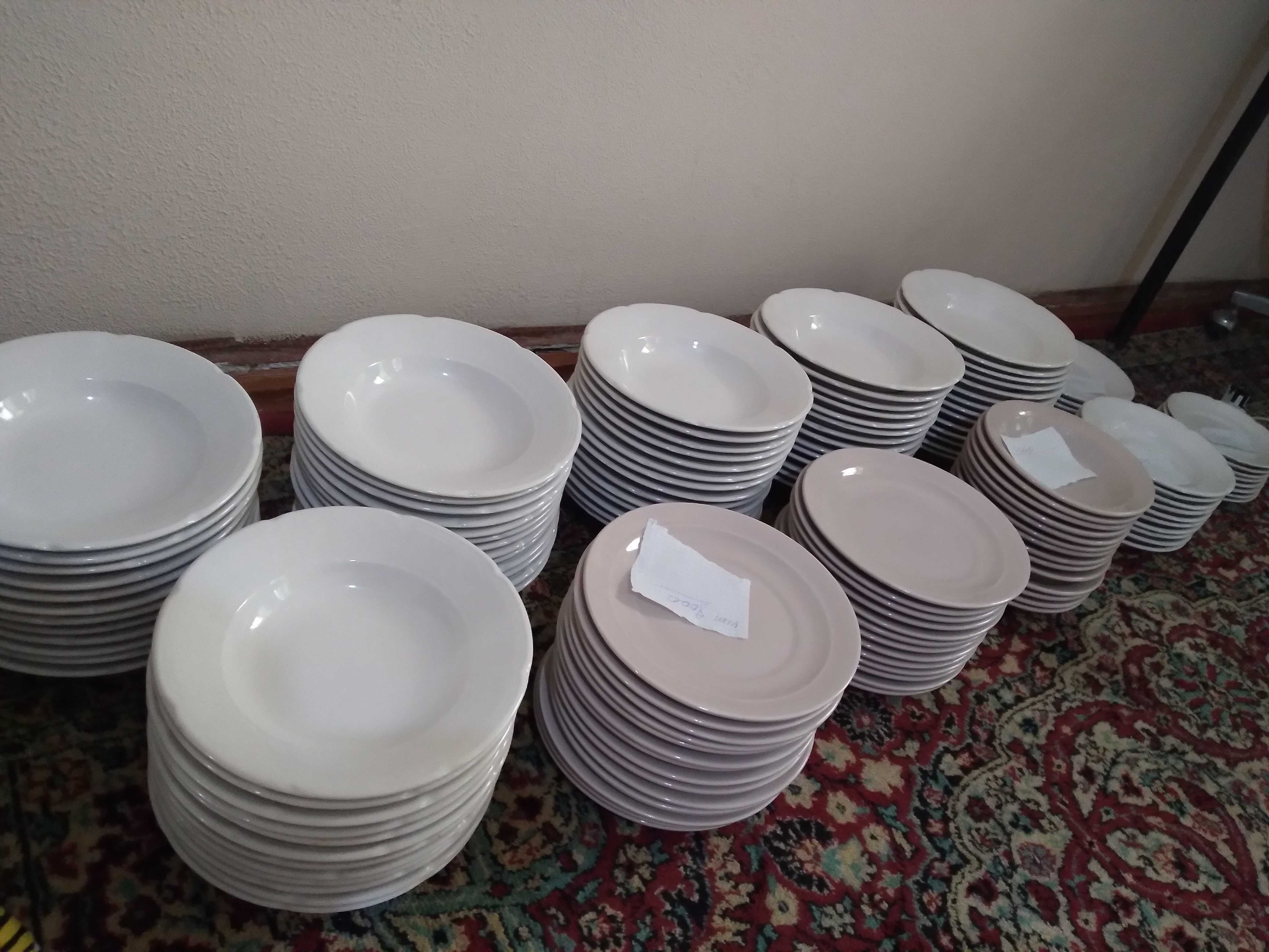 Новые столовые тарелки. Для микроволновки прочные .1 шт 20000.
