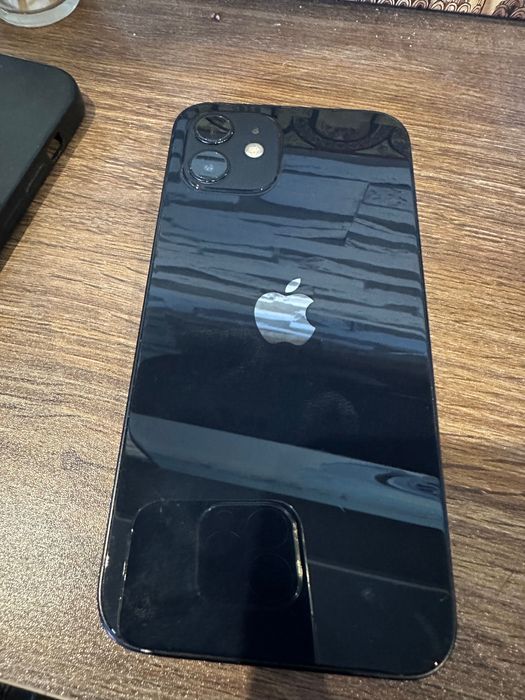iPhone 12 128gb + кеис