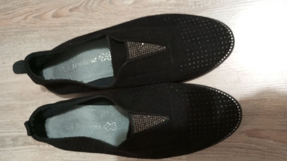 Нови обувки, кожа, набук