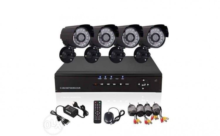 Sistem de supraveghere CCTV FULL HD, cu 4 camere exterior,interior