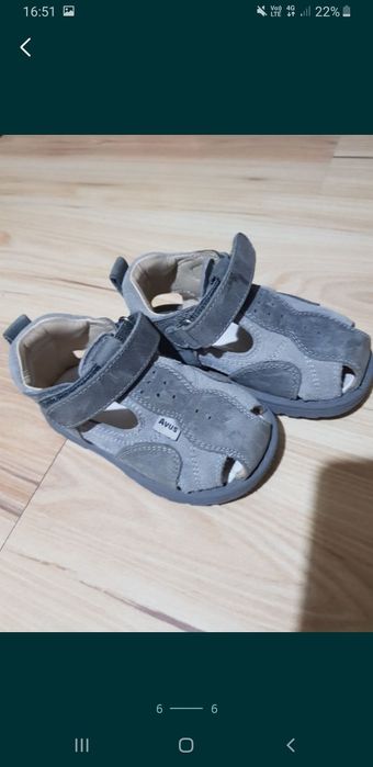 Vand haine bebe 0-18 luni