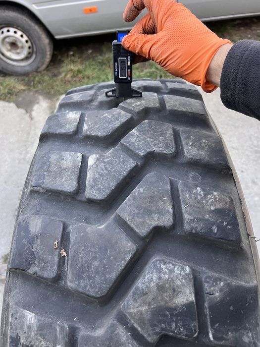 2 anvelope industriale 365/80/20 , 14.5 R20 , Pirelli , 15-17 mm