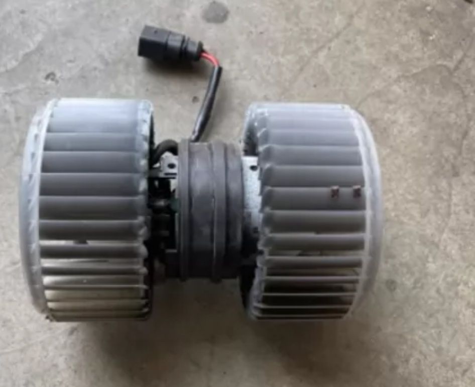 Ventilator habitaclu aeroterma Vw Phaeton an 2002-2016