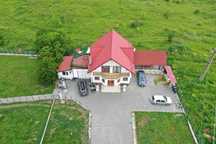 Casa de vanzare in Reghin - vila 300 mp, 35 arii + afacere la cheie