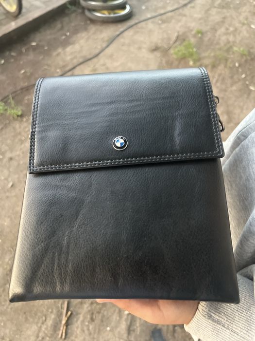 Продам барсетку бмв