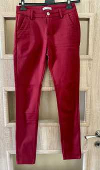 Дамски червен панталон размер С