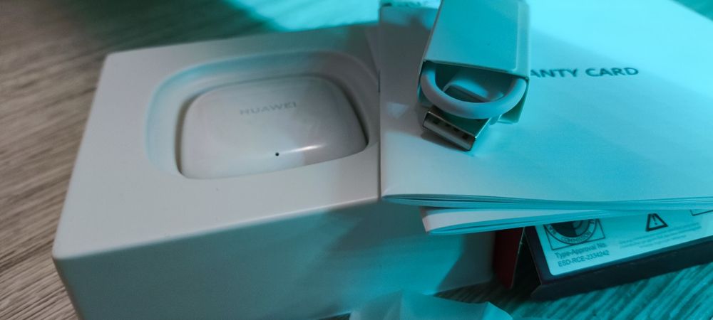 Huawei FreeBuds SE - purtate