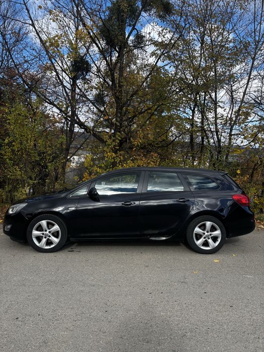 Opel Astra J 2011 1.7D manual