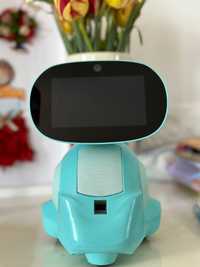 Robot interactiv Miko3