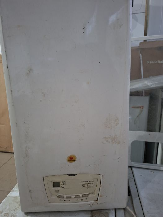 Vand Centrala Saunier Duval Therma CONDENS  pentru piese