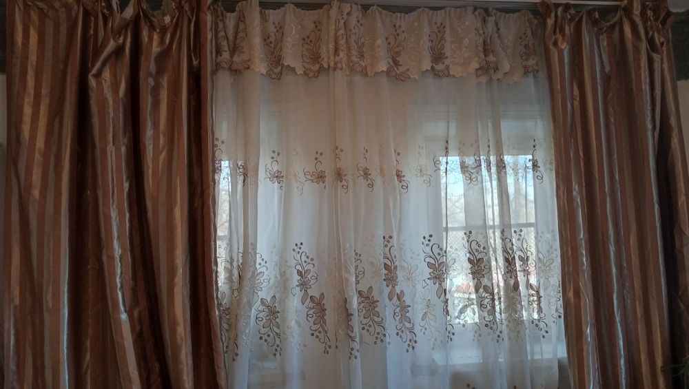 Продам комплект штор.