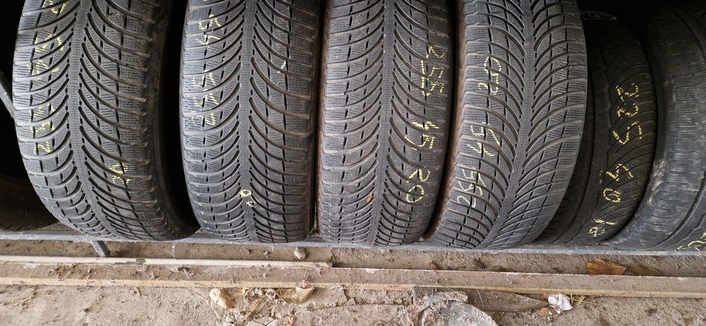 Anvelope r16-r21 în stare foarte bună