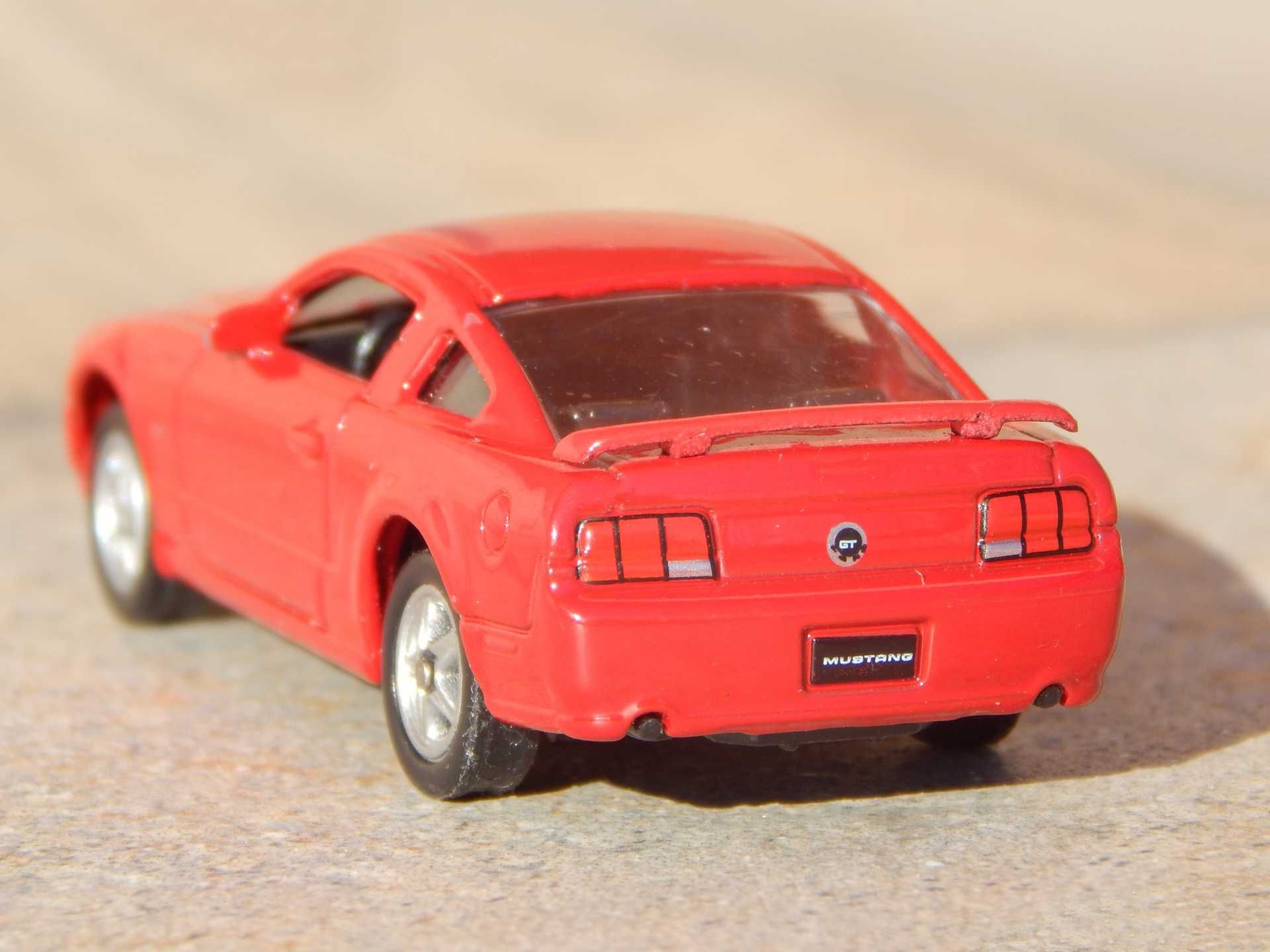 Macheta Ford Mustang V GT 2005 scara 1:60