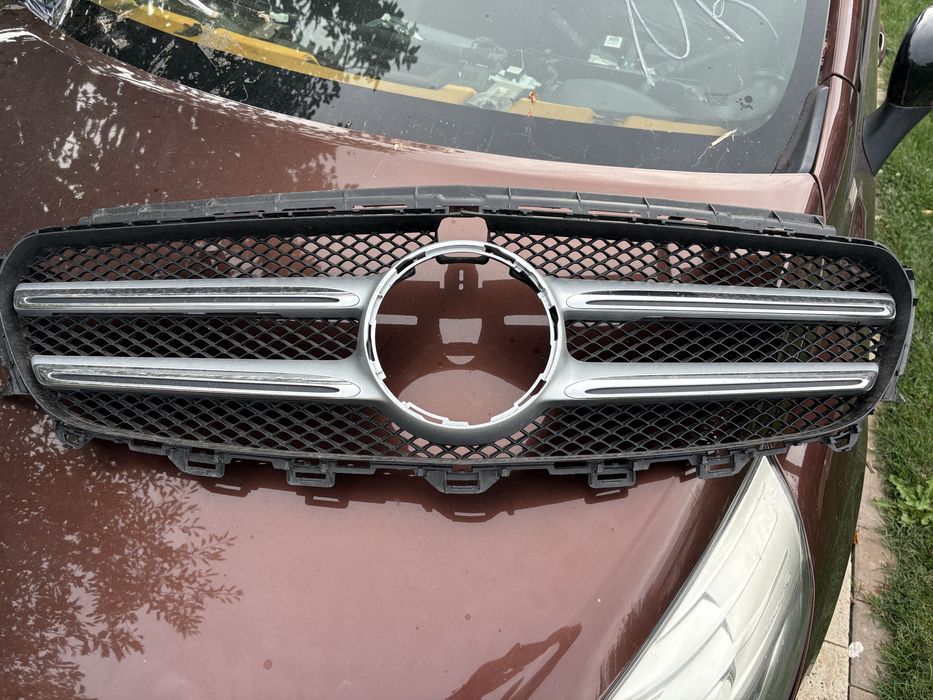 Grila mercedes w213 AMG