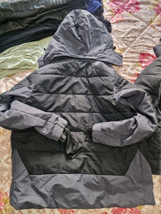 Мъжко Зимно Яке Ellesse Размер S и L / Тъмно Сиво / 100% Оригинал