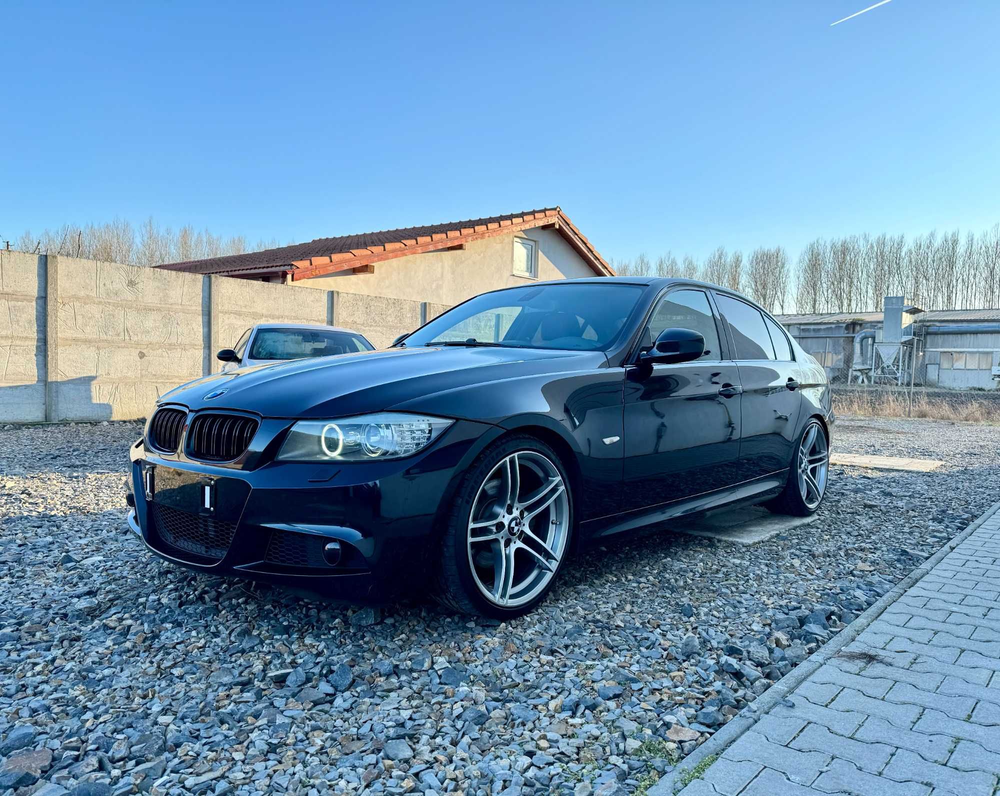 BMW 320D | M-Packet |Bi-Xenon | Automat| Posibilitate Rate |