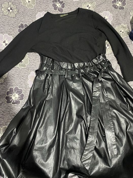 Платье черное вверх лапша,низ экокожа