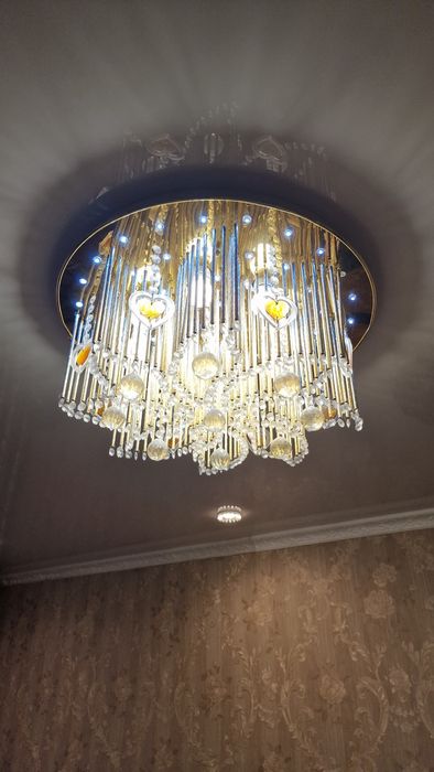 Продам люстру 3 режима освещения