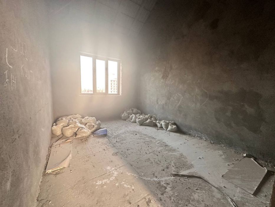 Срочно продается 4х комнатная квартира новостройка ЖК Мухташам