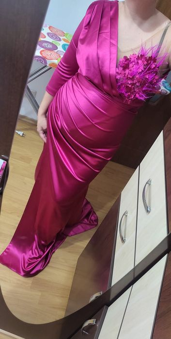 Rochie de seara fucsia
