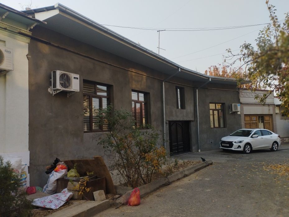 Uy sotiladi ishtabda 5.38 sotix