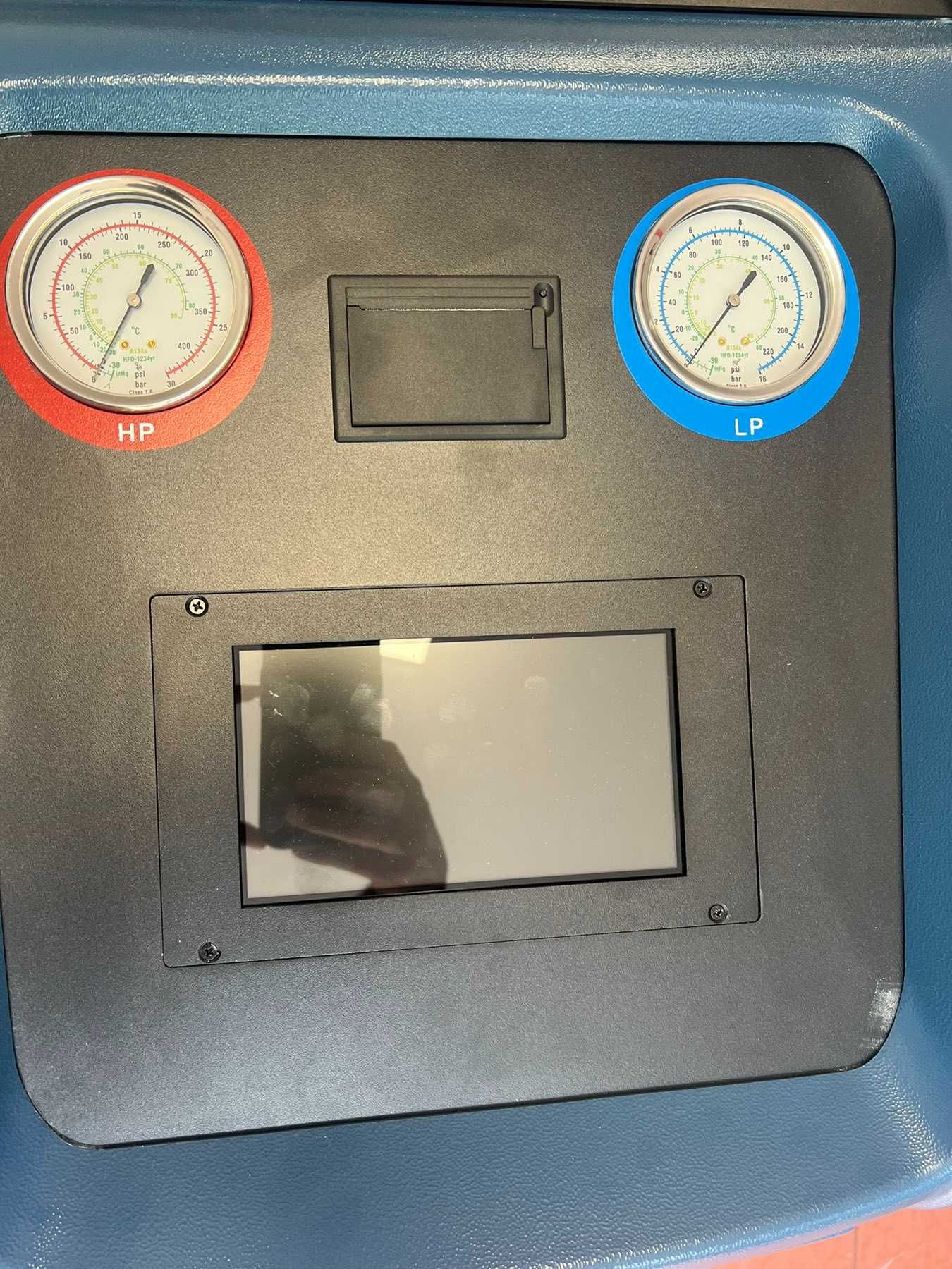 Станция за автоклиматици Пълен Автомат, с Принтер и UV бутилка