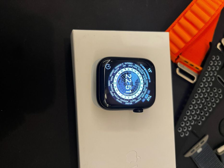 Apple Watch 9 45mm 100% battery life