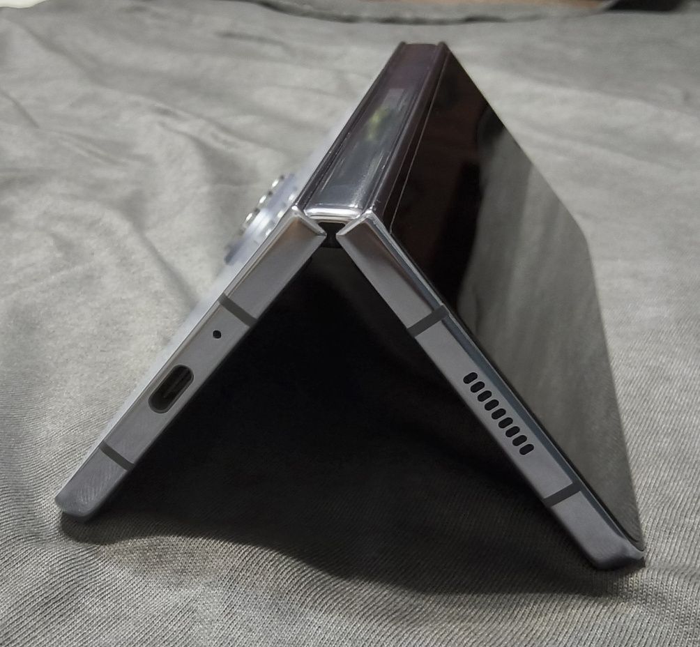 Samsung Z Fold 5 Ice Blue