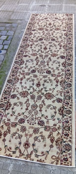 Продавам 2 бр. нови персииски пътеки