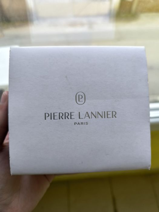 Чисто нов часовник Pierre Lannier Essential 387D174
