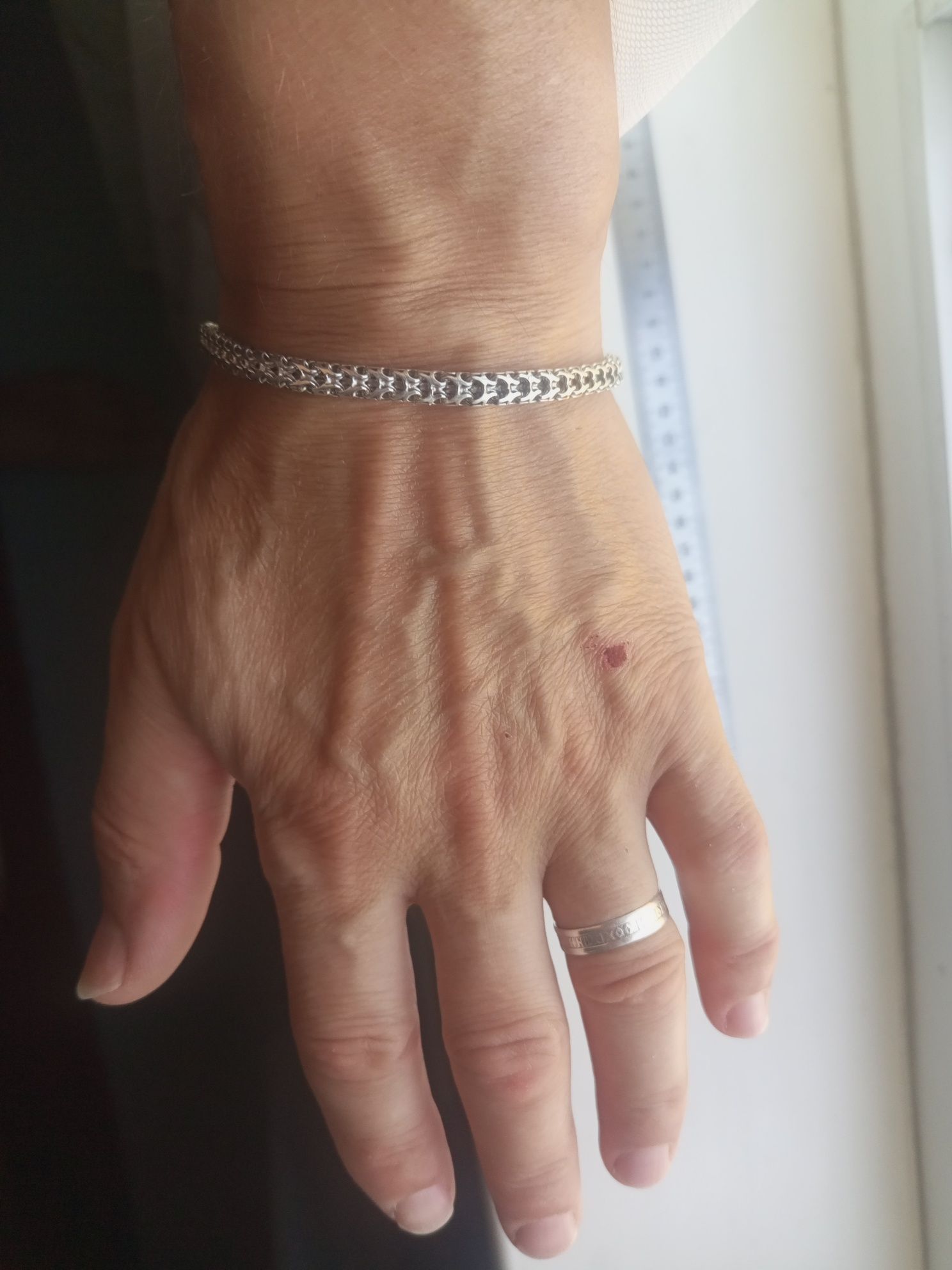 Продам серебряный 925 браслет VERA