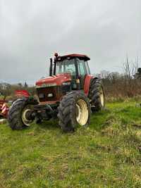 Tractor new holand G210