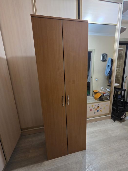 Продам шкаф для одежды