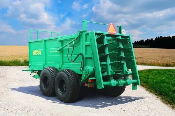 Разбрасыватели органических удобрений (навозоразбрасыватели) МТТ и МТУ
