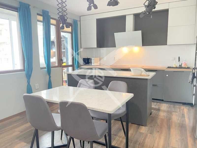 Продава се Многостаен апартамент в Бургас, Възраждане - 180 кв.м за 1334 €/кв.м - Снимка #2