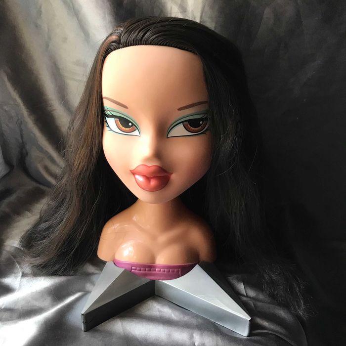 голова bratz Джейд для причёсок