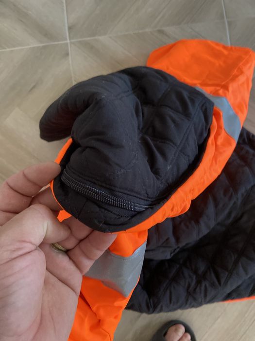 Jacheta impermeabila noua