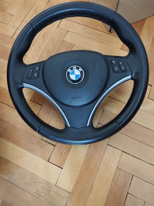 BMW волан нз модел беше на е92