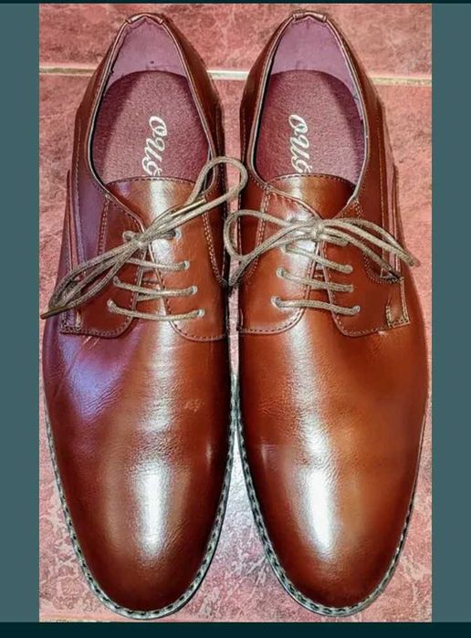 .Pantofi bărbați .