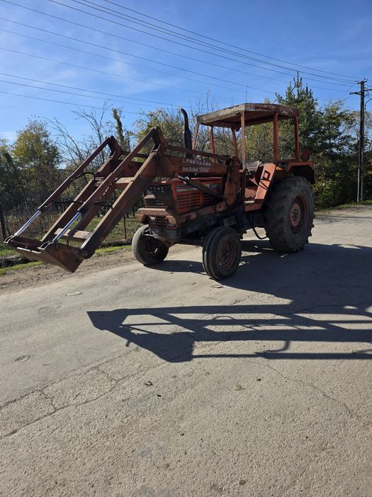 Incarcator profesional 4 cilindri  de tractor